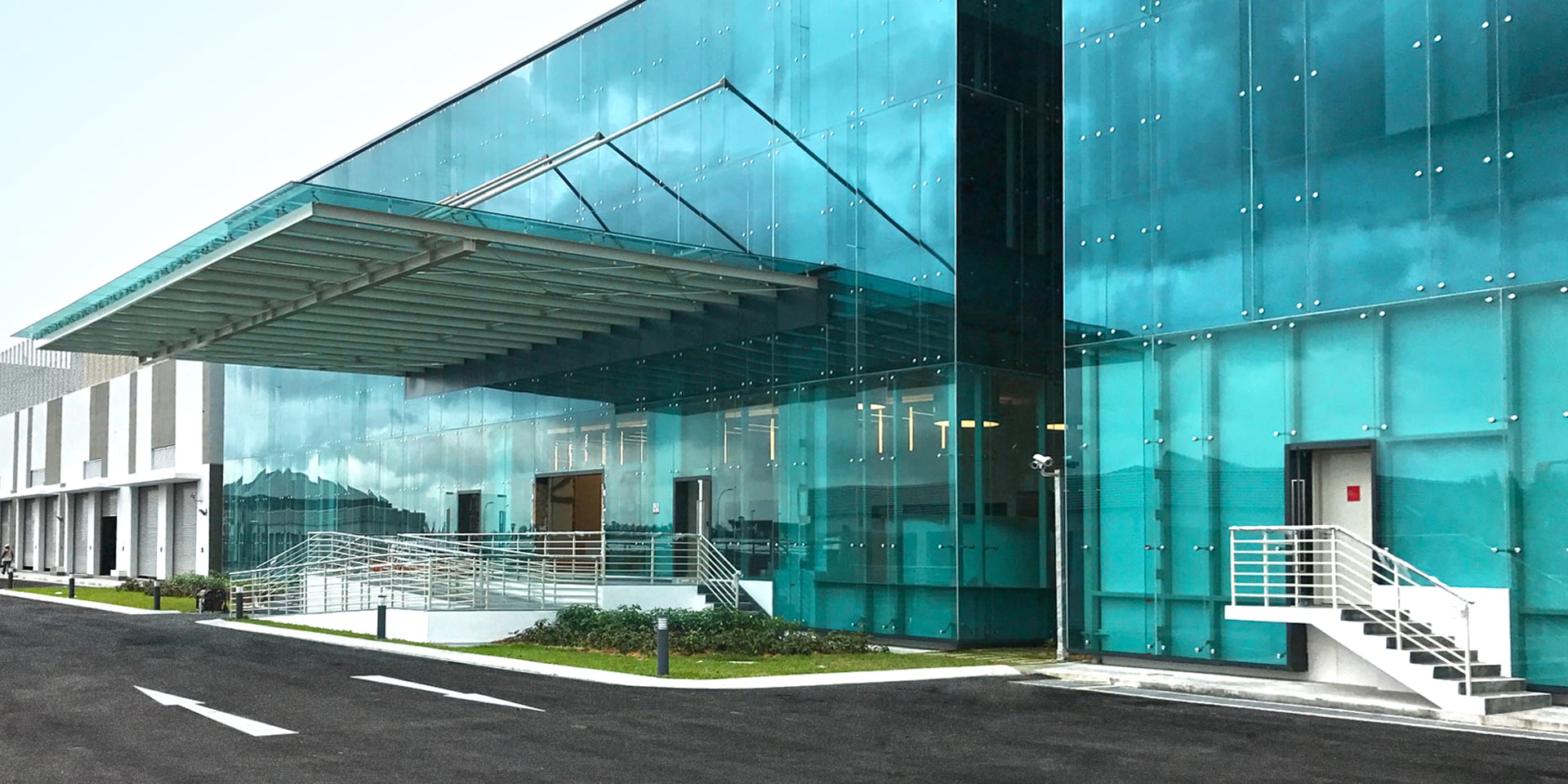 Equinix SIN 1-2 (SGP) Game Servers, Dedicated Servers, Bare-Metal Servers, Cloud Servers